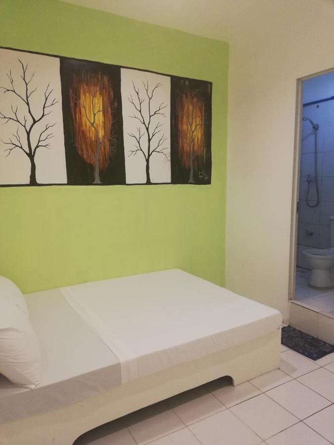 Dormitels.Ph Ermita Hostel Манила Екстериор снимка