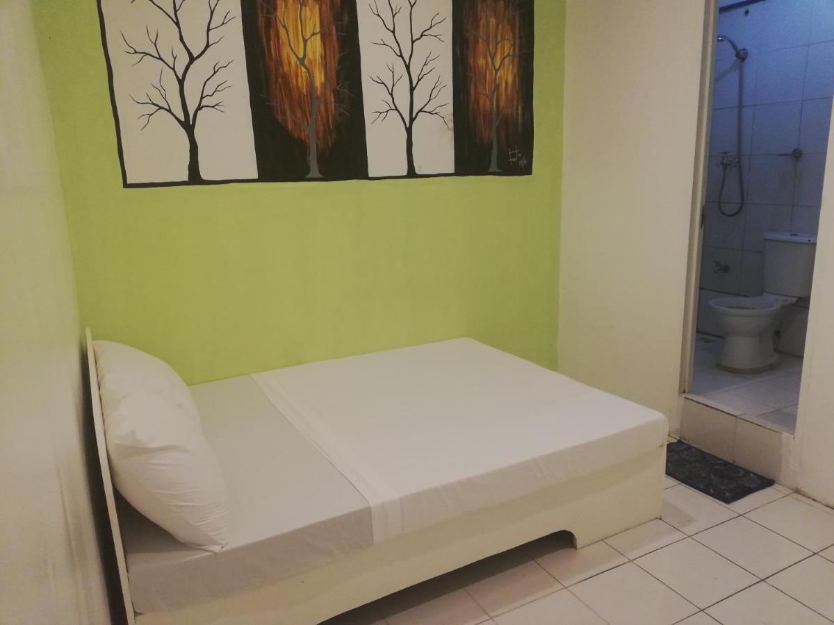 Dormitels.Ph Ermita Hostel Манила Екстериор снимка